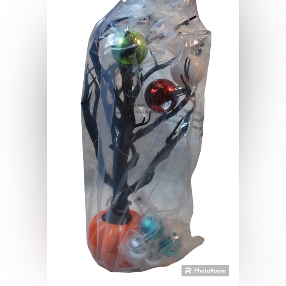 New Disney The Nightmare Before Christmas Tree with 3 Blind Mystery Ornaments - Picture 10 of 10